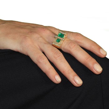 NOUVELLE Emeralds and Diamonds Ring